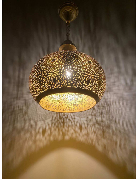 Lustre marocain en cuivre ajouré doré, 18 po