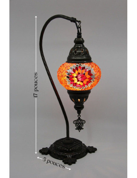 Lampe turque col de cygne en mosaïque rouge à rosace dorée, 17 po