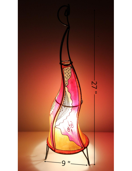 Lampe torsadée marocaine en cuir peint au henné, rose, 27 po