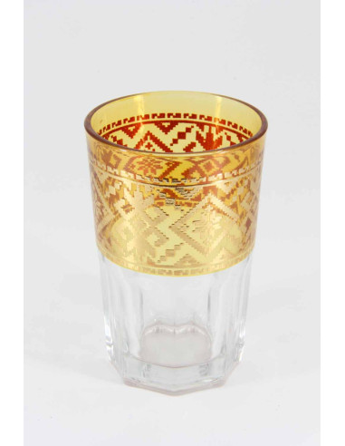 Six units of glass with a golden pattern