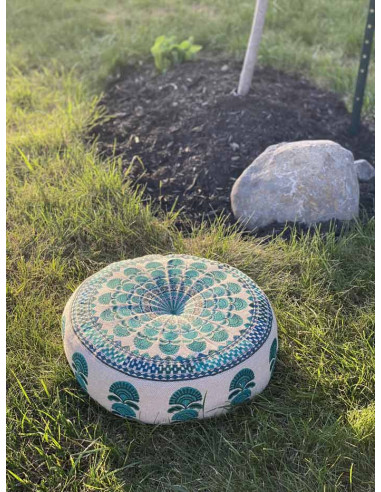 Round meditation cushion, model 2