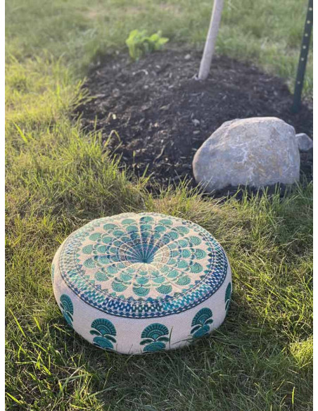 Round meditation cushion, model 2