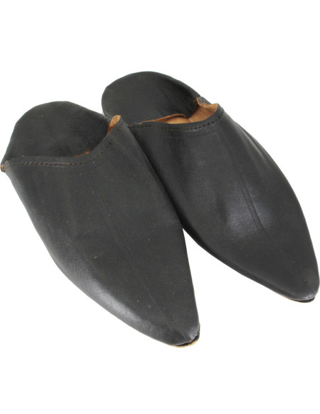 Women's Moroccan pointed babouche slippers, plain black