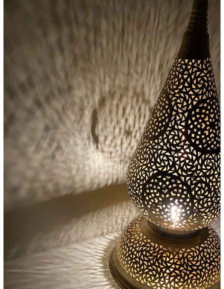 Lampe de table marocaine en cuivre doré, goutte GG, 27 po