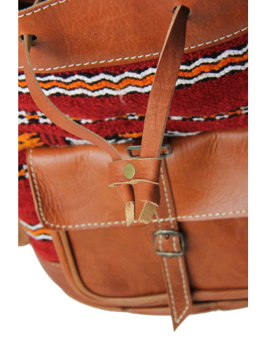 Sac à dos en cuir caramel et kilim rouge