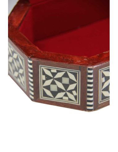 Mother-of-Pearl Box Model 4