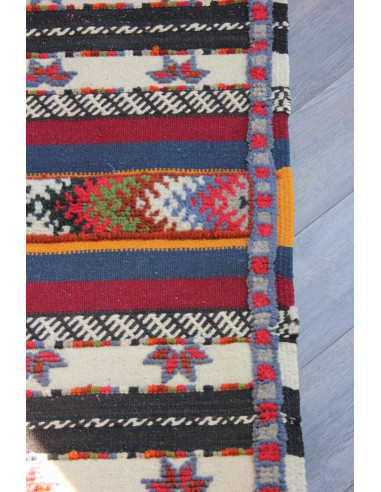Tapis en laine à rayures multicolores et...