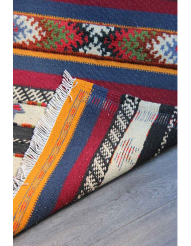 Tapis en laine à rayures multicolores et...