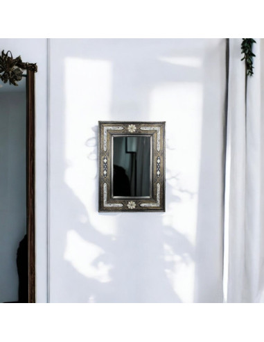 Miroir marocain rectangulaire, cadre argenté à...