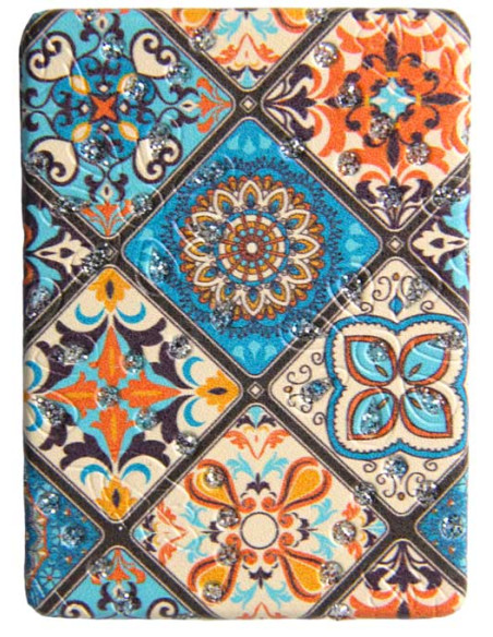 Hand mirror with tile pattern