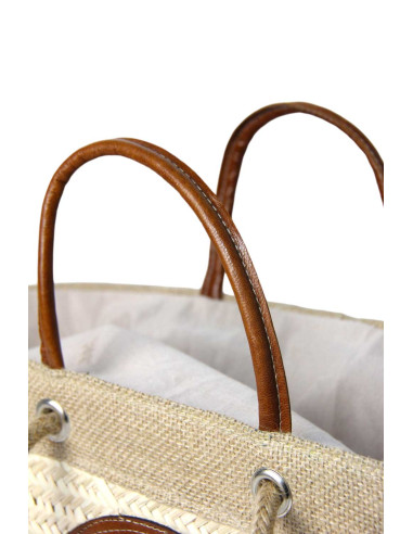 Wicker basket bag with caramel leather rosette
