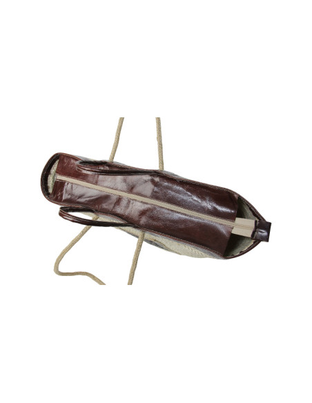 Grand panier en osier à motif en cuir marron