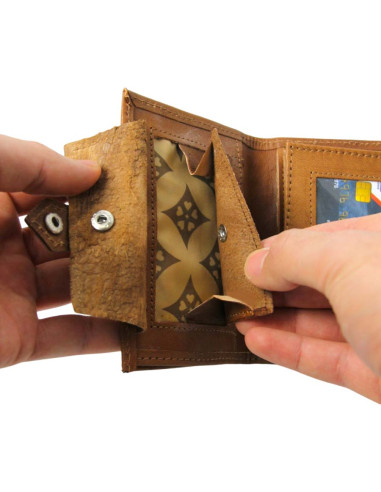 Unisex caramel leather wallet