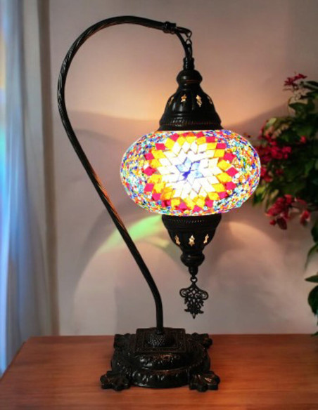 Lampe turque col de cygne en mosaïque à rosace rouge et bleue, 17 po