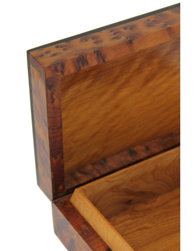 Decorated thuya wood box