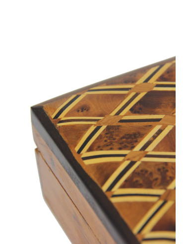 Decorated thuya wood box