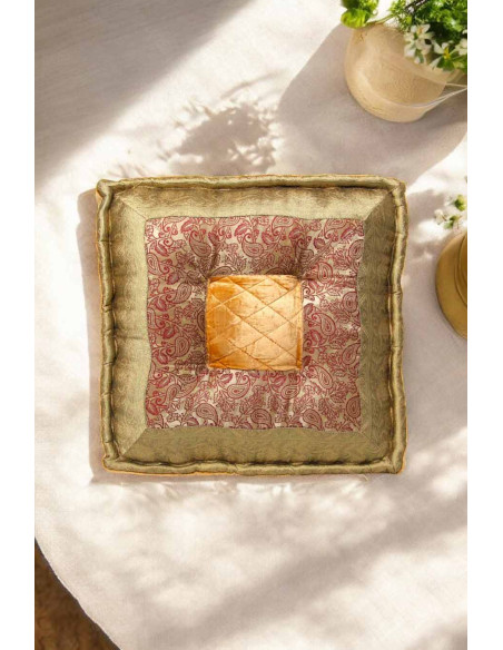 Coussin de sol brocart kaki et orange, 18 x 18 po