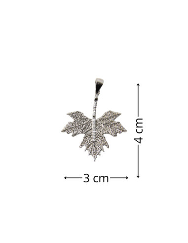 Maple leaf pendant