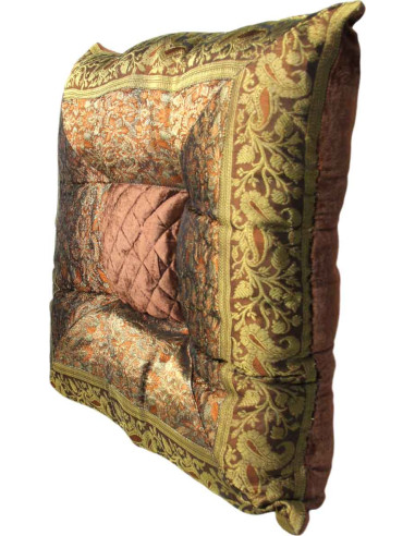 Coussin de couleur marron