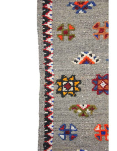 Tapis en laine gris à bordure dentelée et motifs... 2