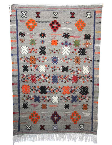 Tapis en laine gris à motifs berbères orange et...
