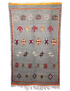 Tapis en laine gris à bord orange et motifs berbères, 37...