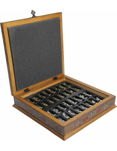 Jeu d'échecs en coffret marqueté, pièces...