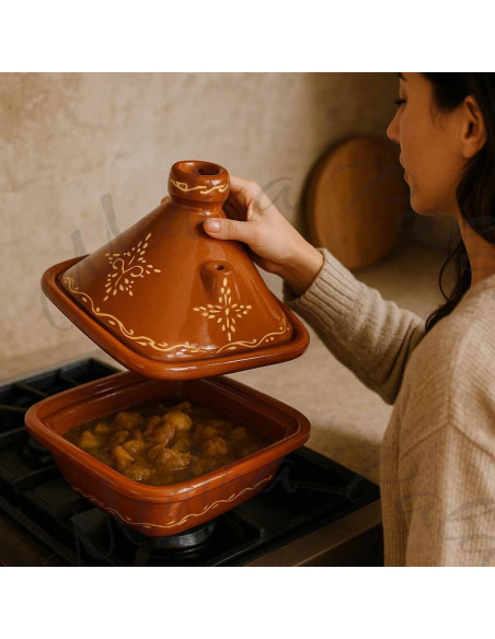 Tajine marocain carré en terre cuite 30 cm (12 po) – 4 à 6 personnes