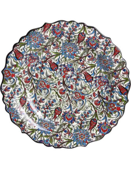 Assiette turque festonnée à fleurs rouges et bleues