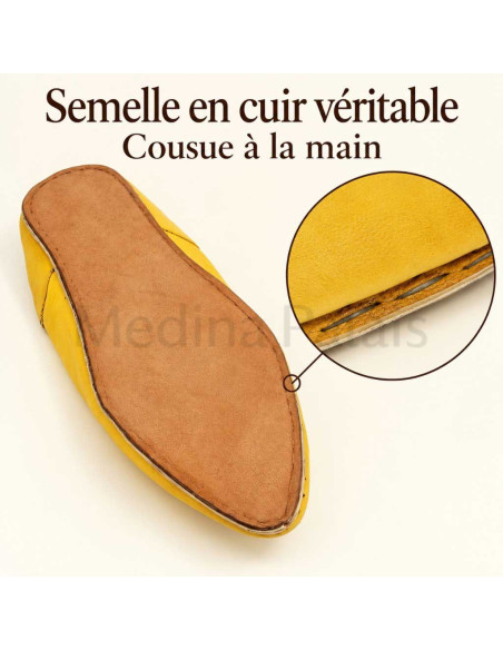 Semelle en cuir cousue à la main de la babouche pointue jaune
