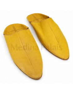 Pair of women's pointed Moroccan babouches in yellow leather