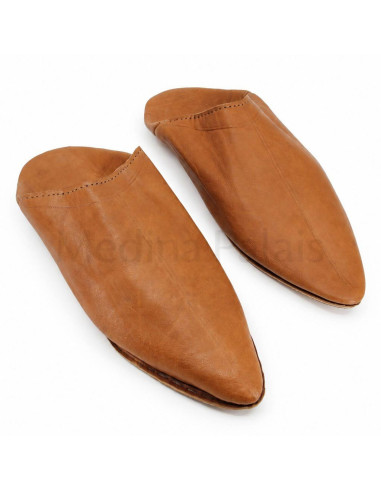Pair of women's pointed Moroccan babouches in caramel leather
