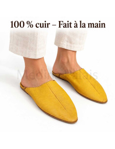 Paire de babouches marocaines pointues pour femme en cuir jaune 2