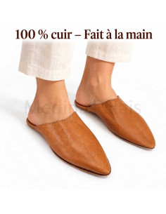 Paire de babouches marocaines pointues pour femme en cuir caramel 2