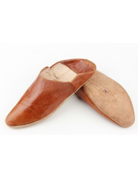 Babouche marocaine au bout pointu simple noir