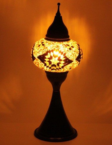 Lampe turque en mosaïque brune à losanges noirs...