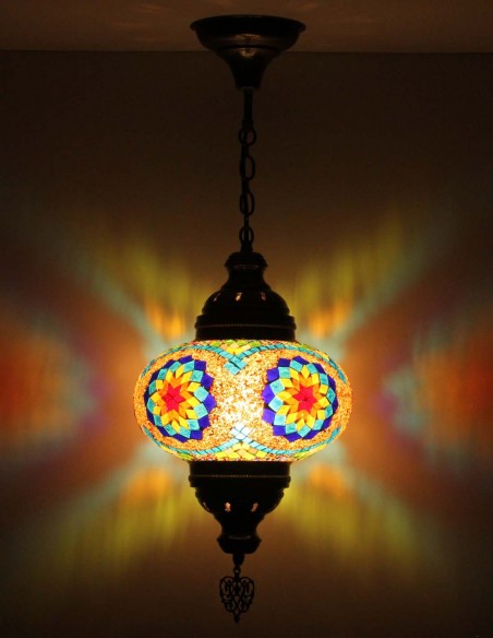 Suspension turque en mosaïque blanche à rosaces bleues, Ø 9,5 po