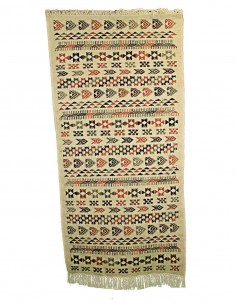 Mergoum wool rug in cream with rows of arrow motifs, 28 x...